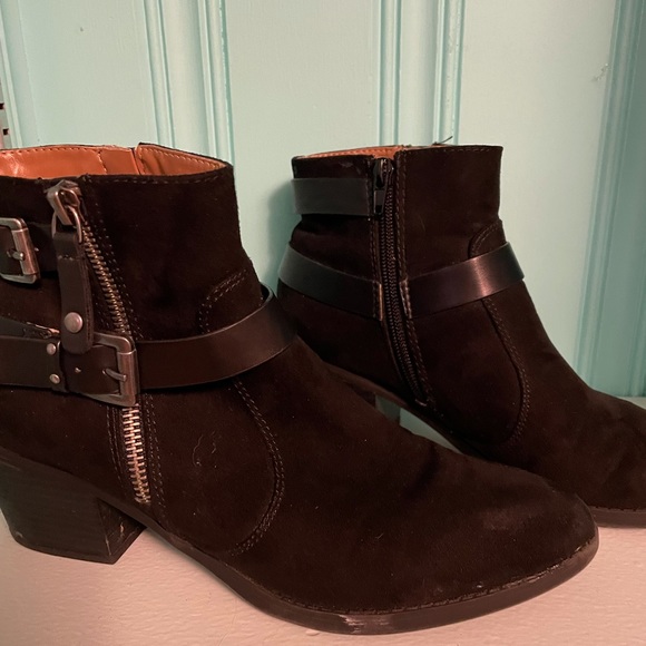 Indigo suede black strap boots - Picture 2 of 5